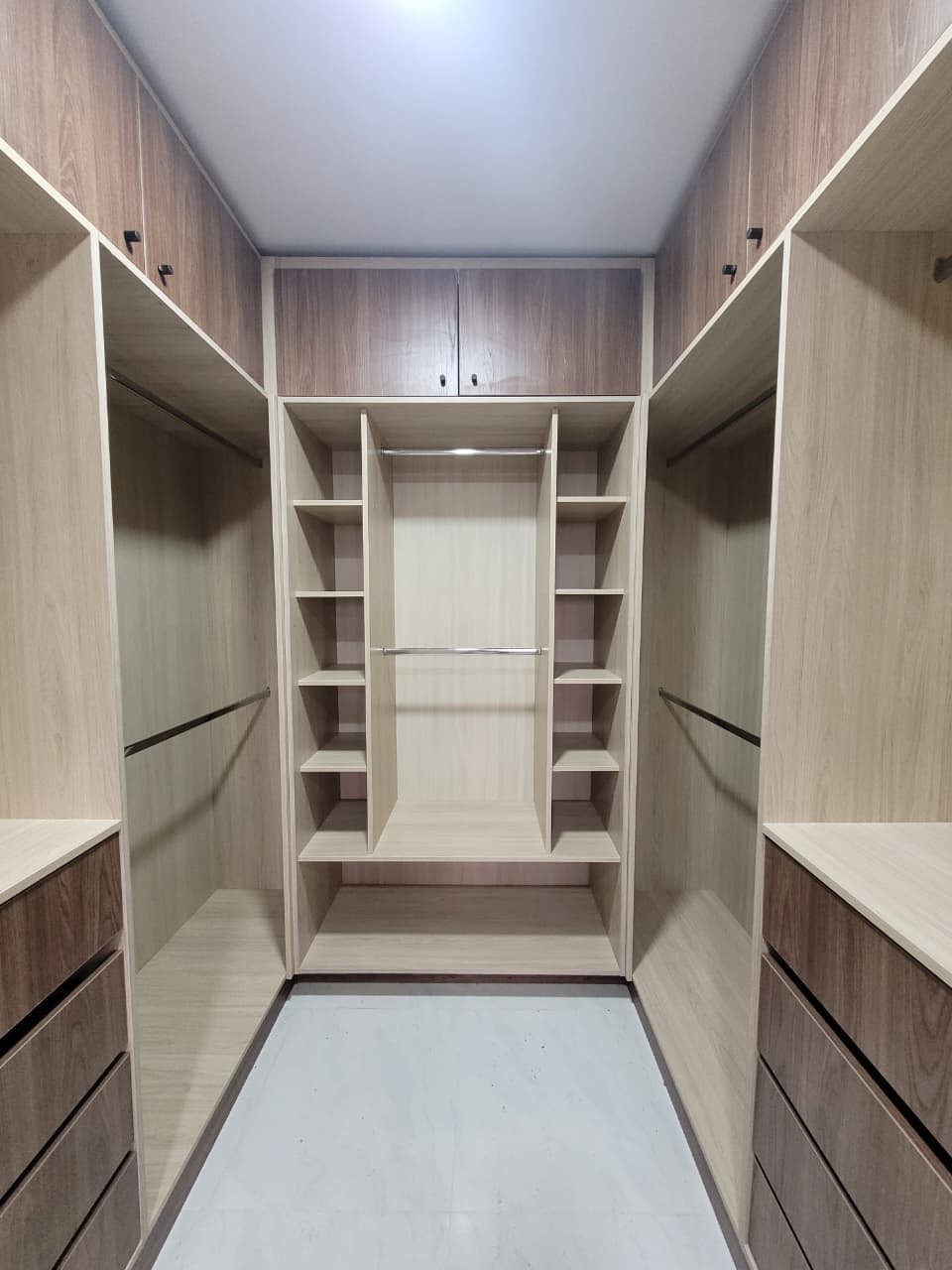 Vestidor Walk-in Closet Deluxe